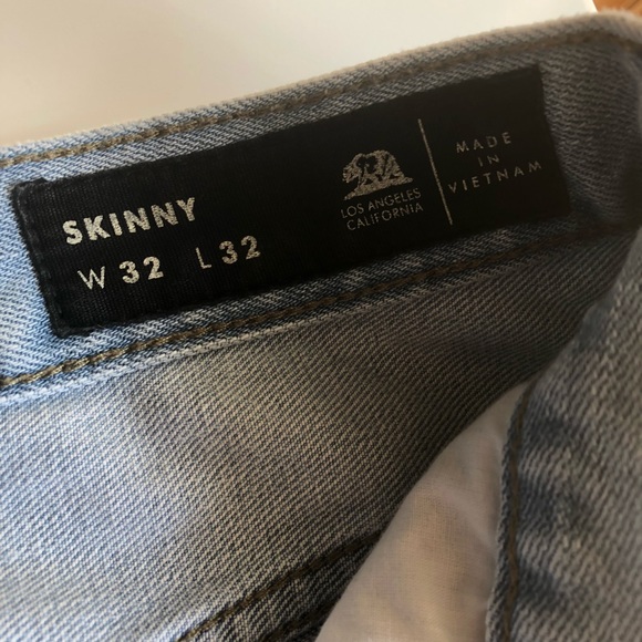 Bullhead Denim Ripped Jeans - Picture 5 of 6